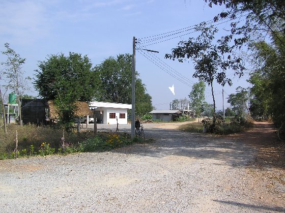 Grundstueck 01.jpg (96190 Byte)