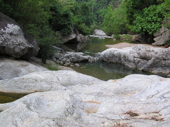 Wasserfall 02.jpg (98298 Byte)